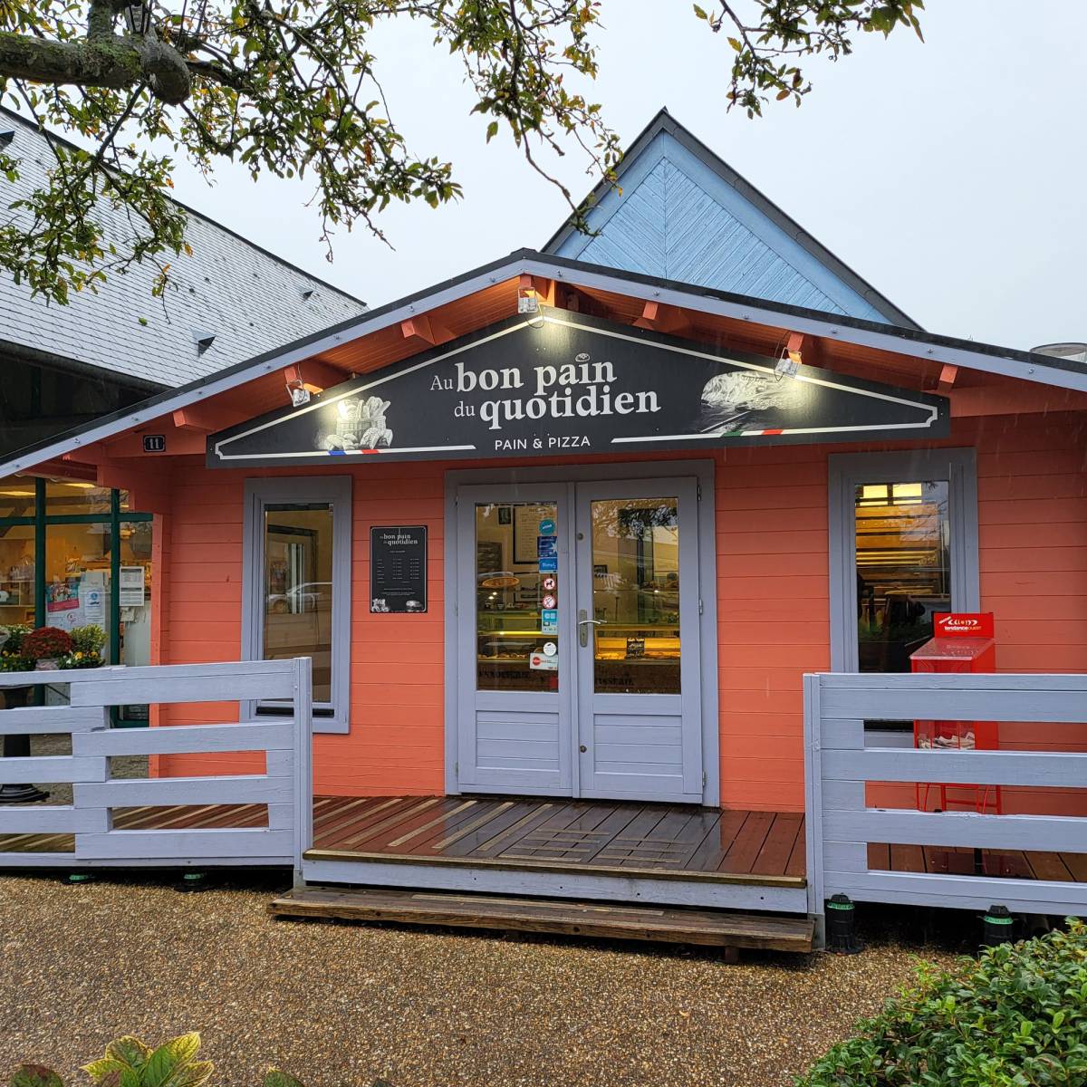 Conception et fabrication d'une enseigne pour la boulangerie de Turretot