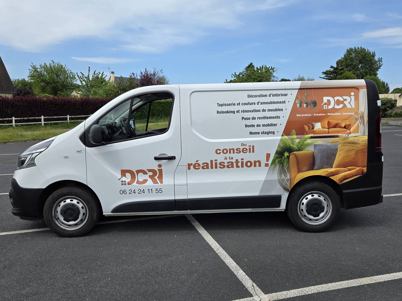 Pose de publicité en covering partiel sur voiture pour entreprise Honfleur 14600 dans le Calvados