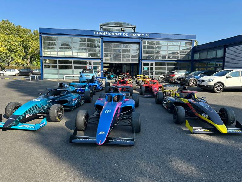 Vecktotum réalise le covering des F4 pour le GP Explorer 3