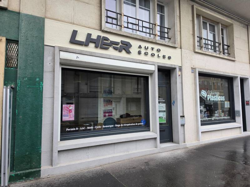 Enseigne lumineuse rétroéclairée LED pour l'Auto École L'Her au Havre