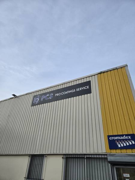 Vecktotum - Pro Coatings Service - Enseigne fond noir - Intervention nacelle - Rouen